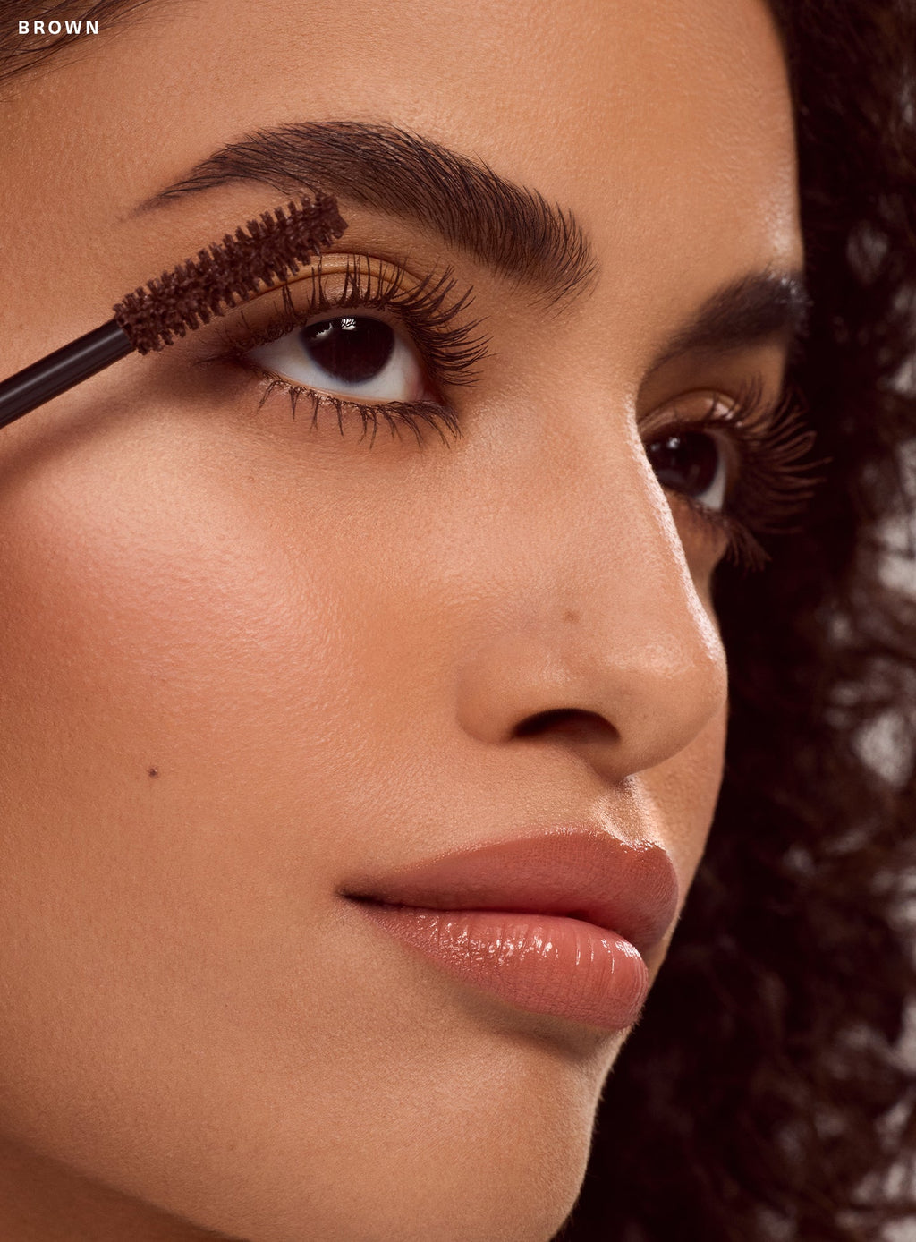 Perfect Strokes Universal Volumizing Mascara – Brown